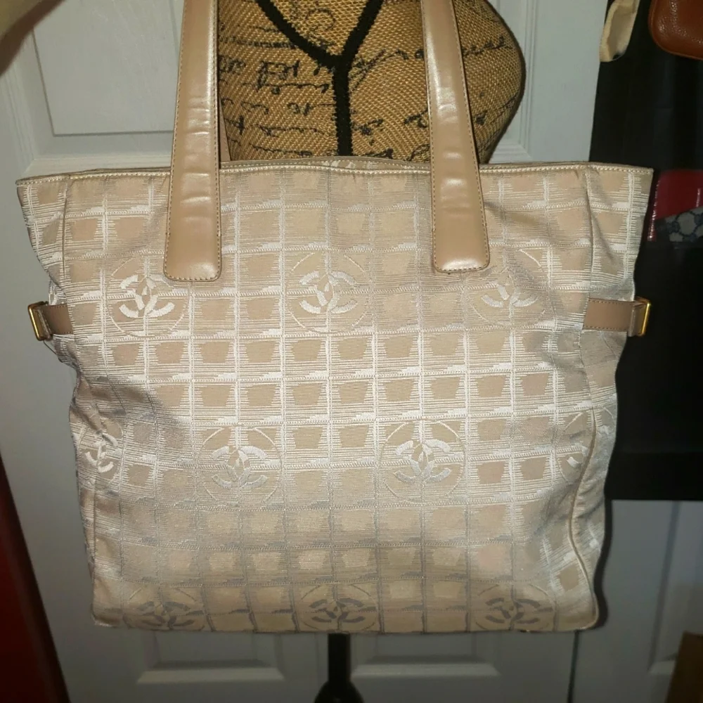 Chanel Travel Monogram Shoulderbag